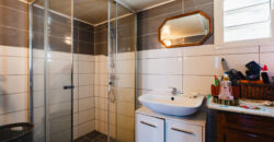 Pont d&rsquo;Yves (Le Tampon) – Maison de 8 pièces dont 5 chambres 150m² – 730m² terrain constructible – fort potentiel