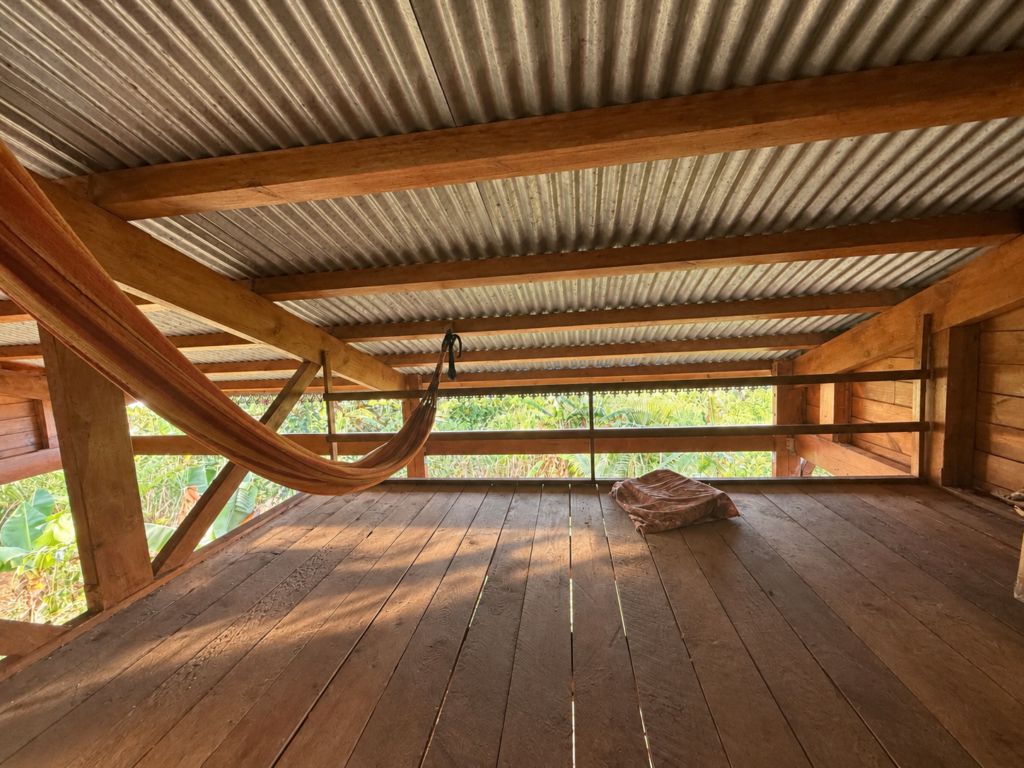 Terrasse de la mezzanine avec hamac